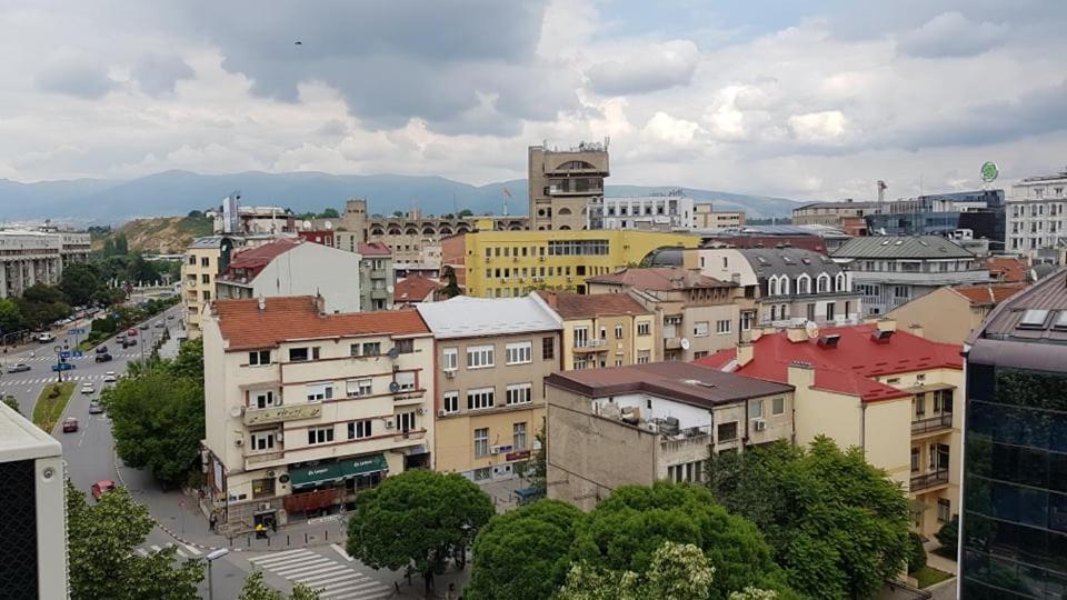 Central View Apartment Skopie Exterior foto